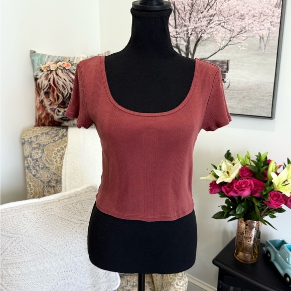 American Eagle Outfitters Pink Crop T-Shirt Fitted - Picture 1 of 6